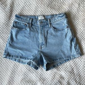 Abercrombie Curve Love High Rise Mom Short